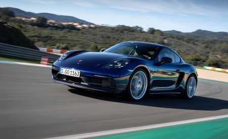 2020 Porsche 718 Cayman GTS 4.0 (Color: Gentian Blue Metallic) Front Three-Quarter Wallpapers 450x275 (141)