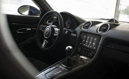 2020 Porsche 718 Cayman GTS 4.0 (Color: Gentian Blue Metallic) Interior Wallpapers 450x275 (183)