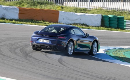 2020 Porsche 718 Cayman GTS 4.0 (Color: Gentian Blue Metallic) Rear Three-Quarter Wallpapers 450x275 (158)