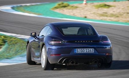 2020 Porsche 718 Cayman GTS 4.0 (Color: Gentian Blue Metallic) Rear Wallpapers 450x275 (162)