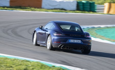 2020 Porsche 718 Cayman GTS 4.0 (Color: Gentian Blue Metallic) Rear Wallpapers 450x275 (163)