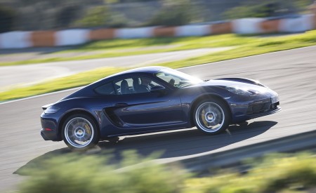 2020 Porsche 718 Cayman GTS 4.0 (Color: Gentian Blue Metallic) Side Wallpapers 450x275 (155)