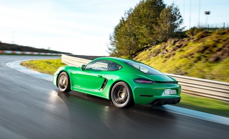 2020 Porsche 718 Cayman GTS 4.0 (Color: Phyton Green) Rear Three-Quarter Wallpapers 450x275 (82)