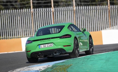 2020 Porsche 718 Cayman GTS 4.0 (Color: Phyton Green) Rear Wallpapers 450x275 (95)