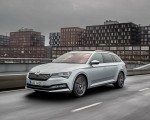 2020 Skoda Superb Combi iV Plug-In Hybrid Front Three-Quarter Wallpapers 150x120