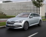 2020 Skoda Superb Combi iV Plug-In Hybrid Front Three-Quarter Wallpapers 150x120