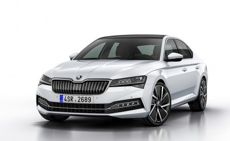 2020 Skoda Superb iV Plug-In Hybrid Front Three-Quarter Wallpapers 450x275 (75)
