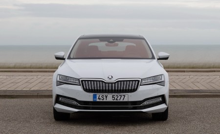 2020 Skoda Superb iV Plug-In Hybrid Front Wallpapers 450x275 (44)