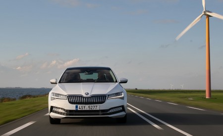 2020 Skoda Superb iV Plug-In Hybrid Front Wallpapers 450x275 (26)