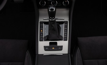 2020 Skoda Superb iV Plug-In Hybrid Interior Detail Wallpapers 450x275 (61)