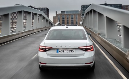 2020 Skoda Superb iV Plug-In Hybrid Rear Wallpapers 450x275 (23)