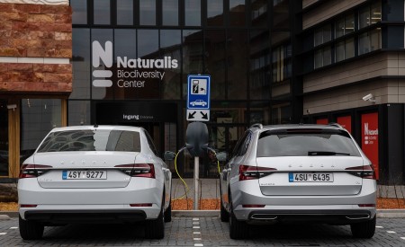 2020 Skoda Superb iV and Superb Combi iV Wallpapers 450x275 (74)