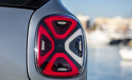 2020 Smart EQ ForTwo Coupe Prime Line (Color: Cool Silver) Tail Light Wallpapers 450x275 (20)