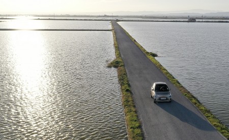 2020 Smart EQ ForTwo Coupe Pulse Line (Color: Gold Beige) Front Wallpapers 450x275 (63)