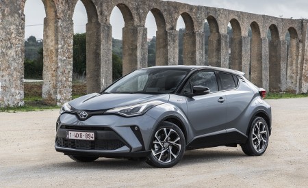 2020 Toyota C-HR Hybrid (Euro-Spec) Front Three-Quarter Wallpapers 450x275 (150)
