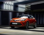 2020 Toyota C-HR Hybrid (Euro-Spec) Front Three-Quarter Wallpapers 150x120
