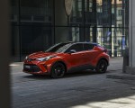 2020 Toyota C-HR Hybrid (Euro-Spec) Front Three-Quarter Wallpapers 150x120