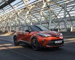 2020 Toyota C-HR Hybrid (Euro-Spec) Front Three-Quarter Wallpapers 150x120