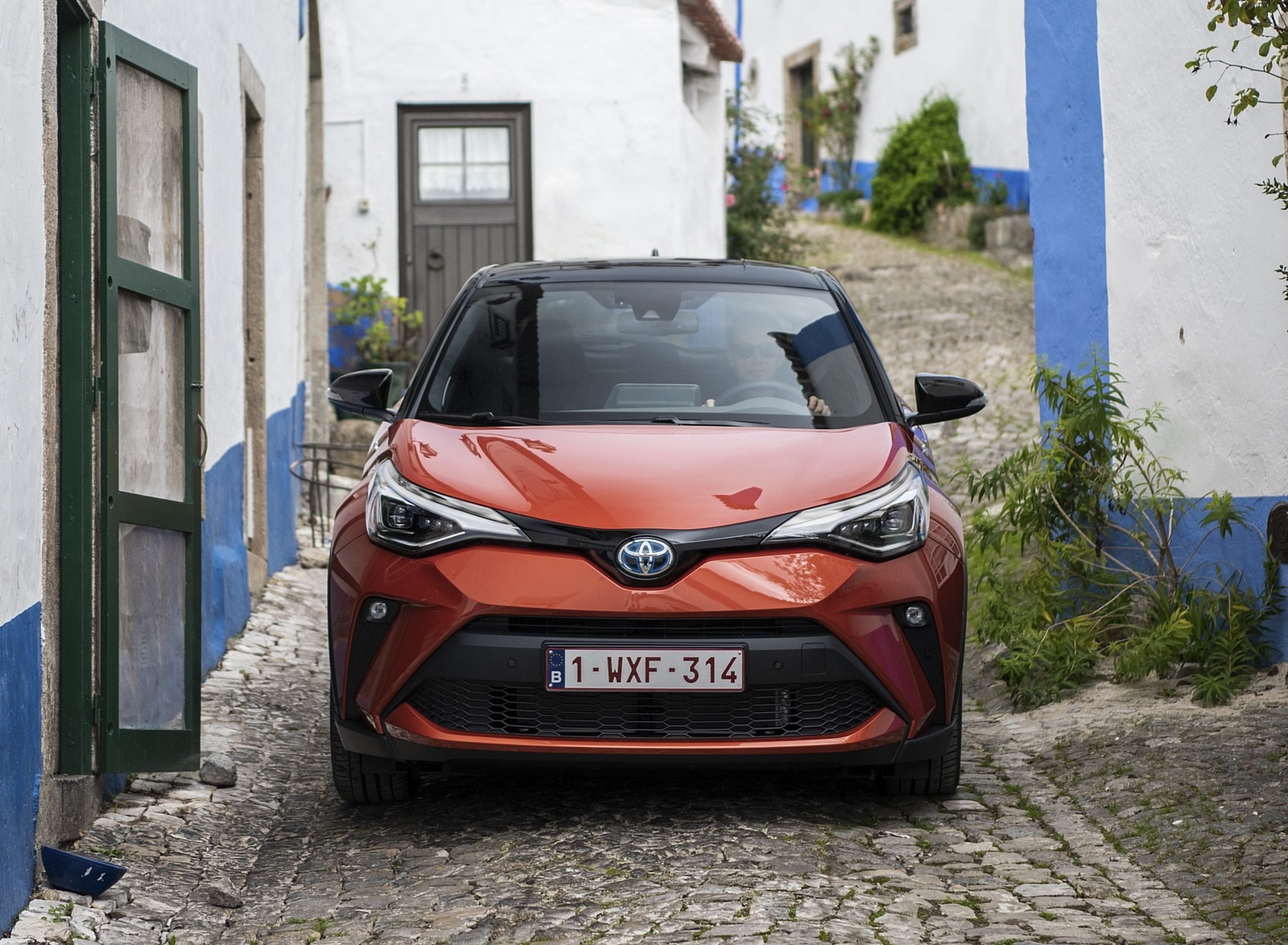 2020 Toyota C-HR Hybrid (Euro-Spec) Front Wallpapers #51 of 168