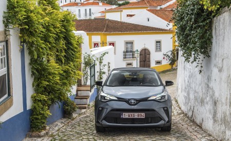 2020 Toyota C-HR Hybrid (Euro-Spec) Front Wallpapers 450x275 (154)