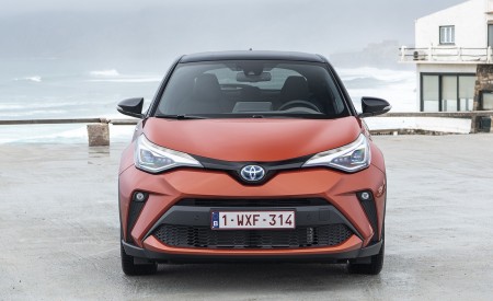 2020 Toyota C-HR Hybrid (Euro-Spec) Front Wallpapers 450x275 (41)