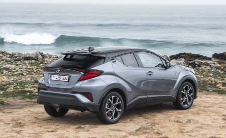 2020 Toyota C-HR Hybrid (Euro-Spec) Rear Three-Quarter Wallpapers 450x275 (162)