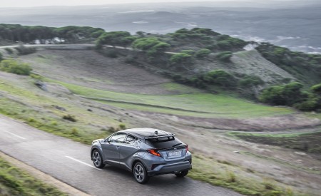 2020 Toyota C-HR Hybrid (Euro-Spec) Rear Three-Quarter Wallpapers 450x275 (132)
