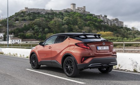 2020 Toyota C-HR Hybrid (Euro-Spec) Rear Three-Quarter Wallpapers 450x275 (8)