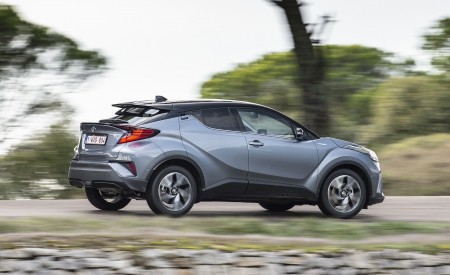 2020 Toyota C-HR Hybrid (Euro-Spec) Rear Three-Quarter Wallpapers 450x275 (133)