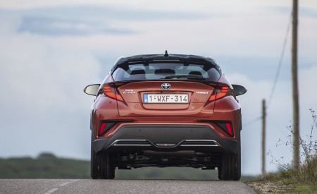 2020 Toyota C-HR Hybrid (Euro-Spec) Rear Wallpapers 450x275 (22)