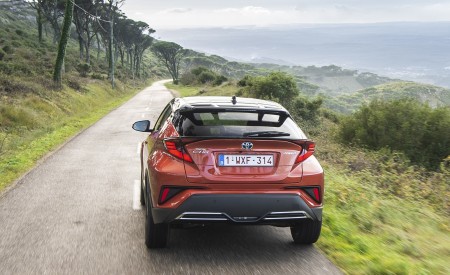 2020 Toyota C-HR Hybrid (Euro-Spec) Rear Wallpapers 450x275 (23)