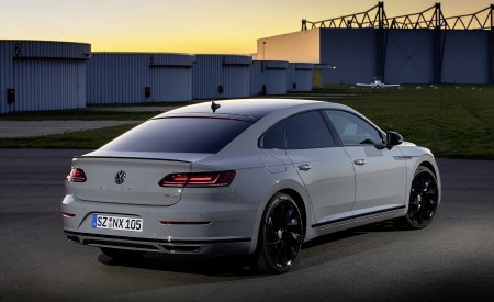 2020 Volkswagen Arteon R-Line Edition Rear Three-Quarter Wallpapers 450x275 (34)