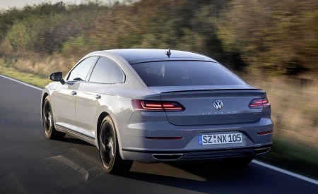 2020 Volkswagen Arteon R-Line Edition Rear Three-Quarter Wallpapers 450x275 (24)