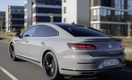 2020 Volkswagen Arteon R-Line Edition Rear Three-Quarter Wallpapers 450x275 (25)