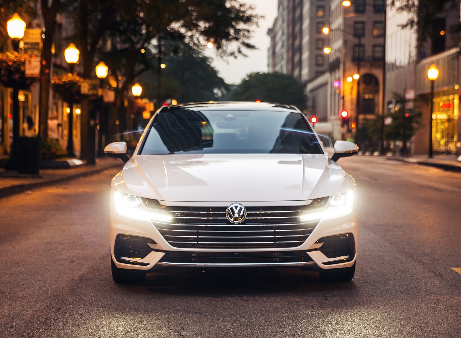 2020 Volkswagen Arteon SEL R-Line Edition (US-Spec) Front Wallpapers (2)