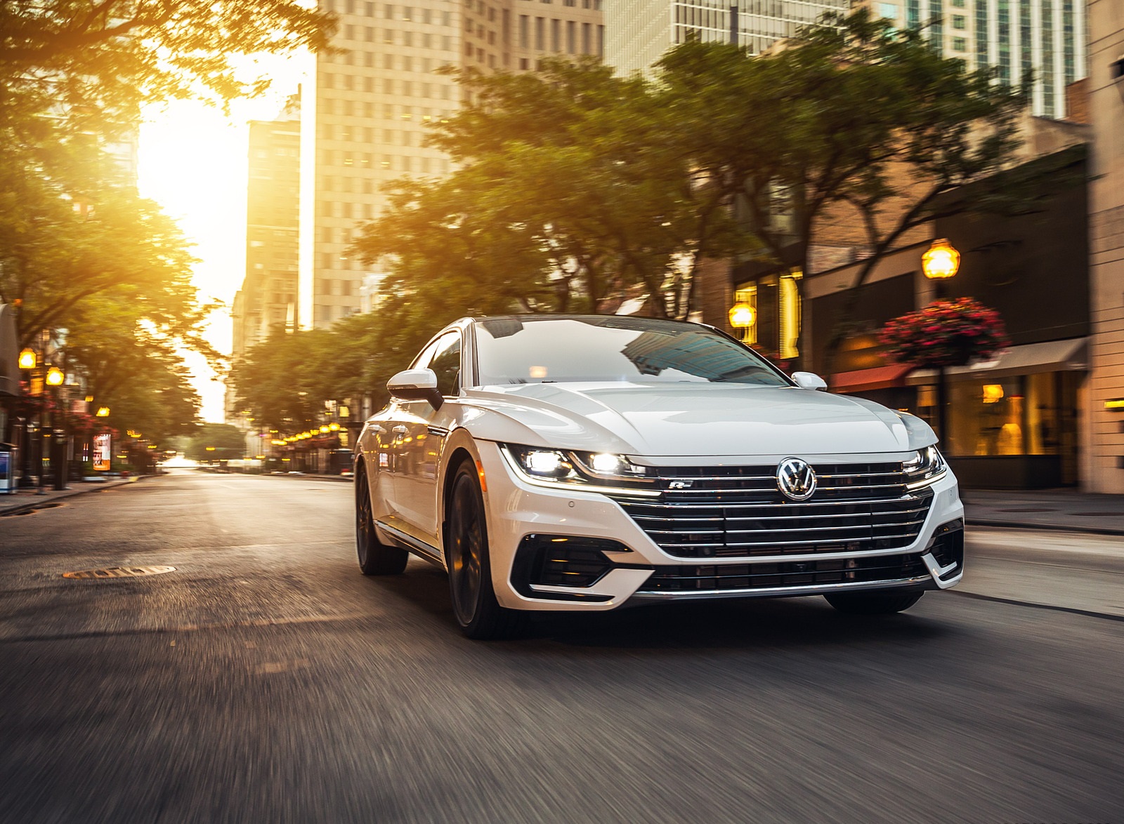 2020 Volkswagen Arteon SEL R-Line Edition (US-Spec) Front Wallpapers (1)