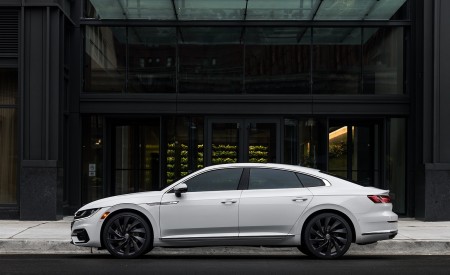 2020 Volkswagen Arteon SEL R-Line Edition (US-Spec) Side Wallpapers 450x275 (12)