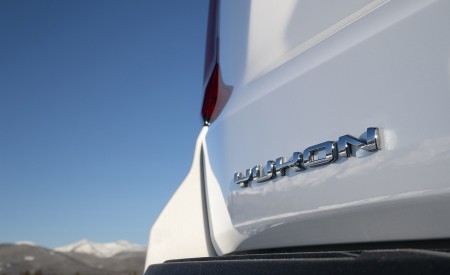 2021 GMC Yukon AT4 Badge Wallpapers 450x275 (60)