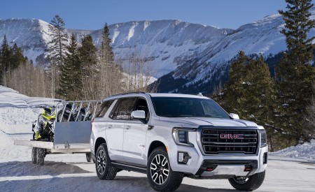 2021 GMC Yukon AT4 Front Three-Quarter Wallpapers 450x275 (36)