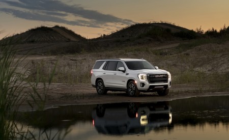 2021 GMC Yukon AT4 Front Three-Quarter Wallpapers 450x275 (6)
