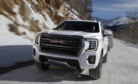 2021 GMC Yukon AT4 Front Wallpapers 450x275 (38)