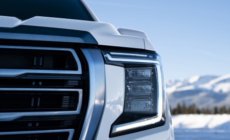 2021 GMC Yukon AT4 Headlight Wallpapers 450x275 (54)