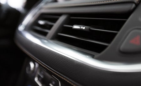 2021 GMC Yukon AT4 Interior Detail Wallpapers 450x275 (63)