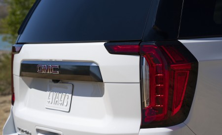 2021 GMC Yukon AT4 Tail Light Wallpapers 450x275 (27)