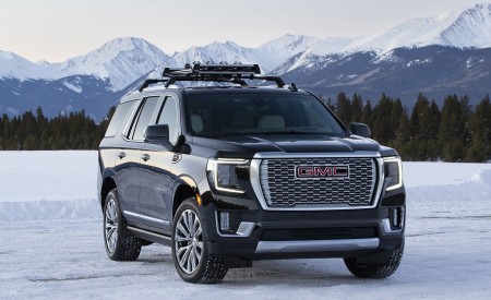 2021 GMC Yukon Denali Front Three-Quarter Wallpapers 450x275 (7)