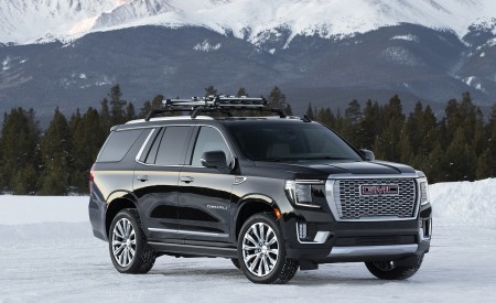 2021 GMC Yukon Denali Front Three-Quarter Wallpapers 450x275 (9)