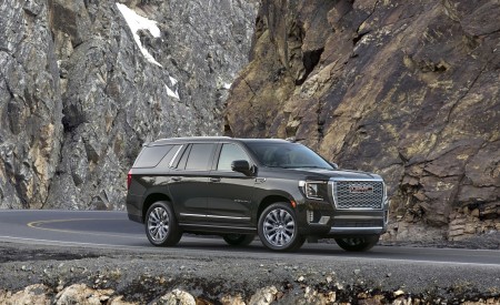 2021 GMC Yukon Denali Front Three-Quarter Wallpapers 450x275 (5)