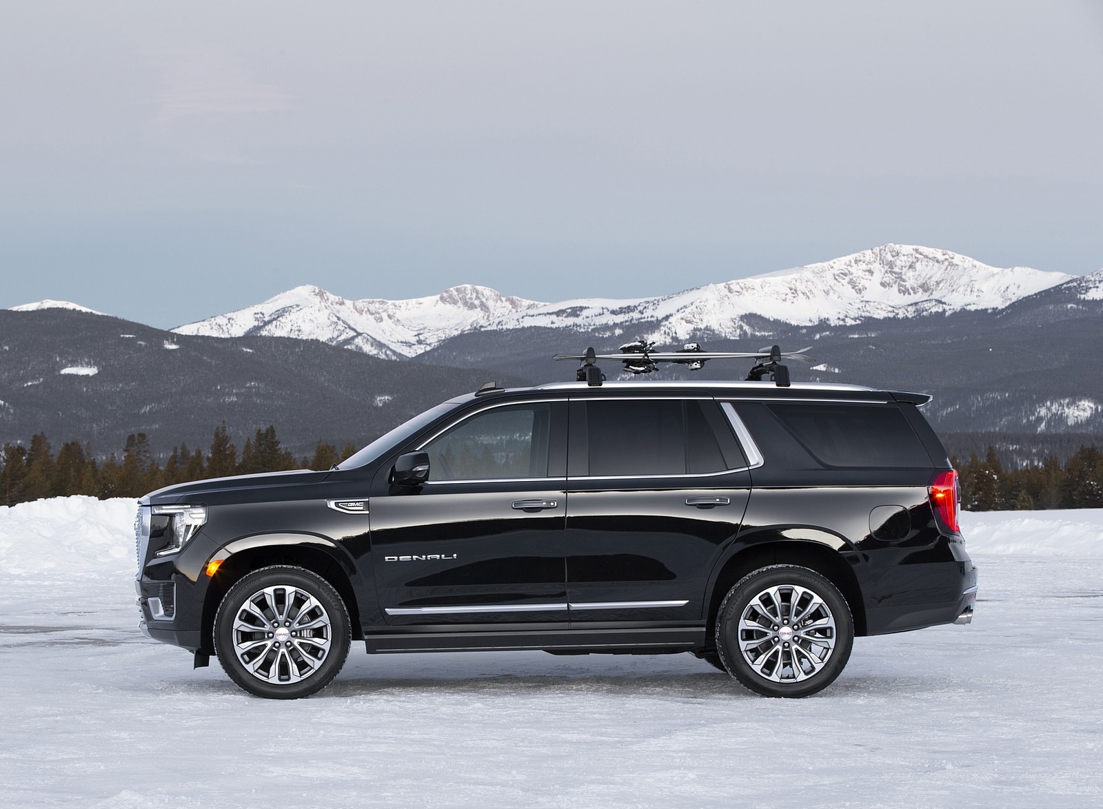 2021 GMC Yukon Denali Side Wallpapers (13)
