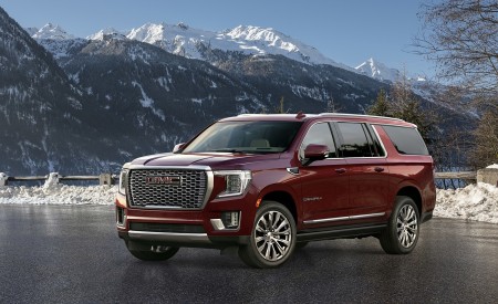 2021 GMC Yukon XL Denali Front Three-Quarter Wallpapers 450x275 (52)