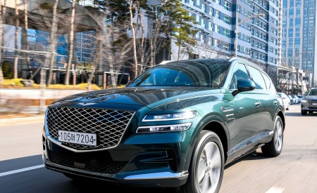 2021 Genesis GV80 Front Three-Quarter Wallpapers 450x275 (47)